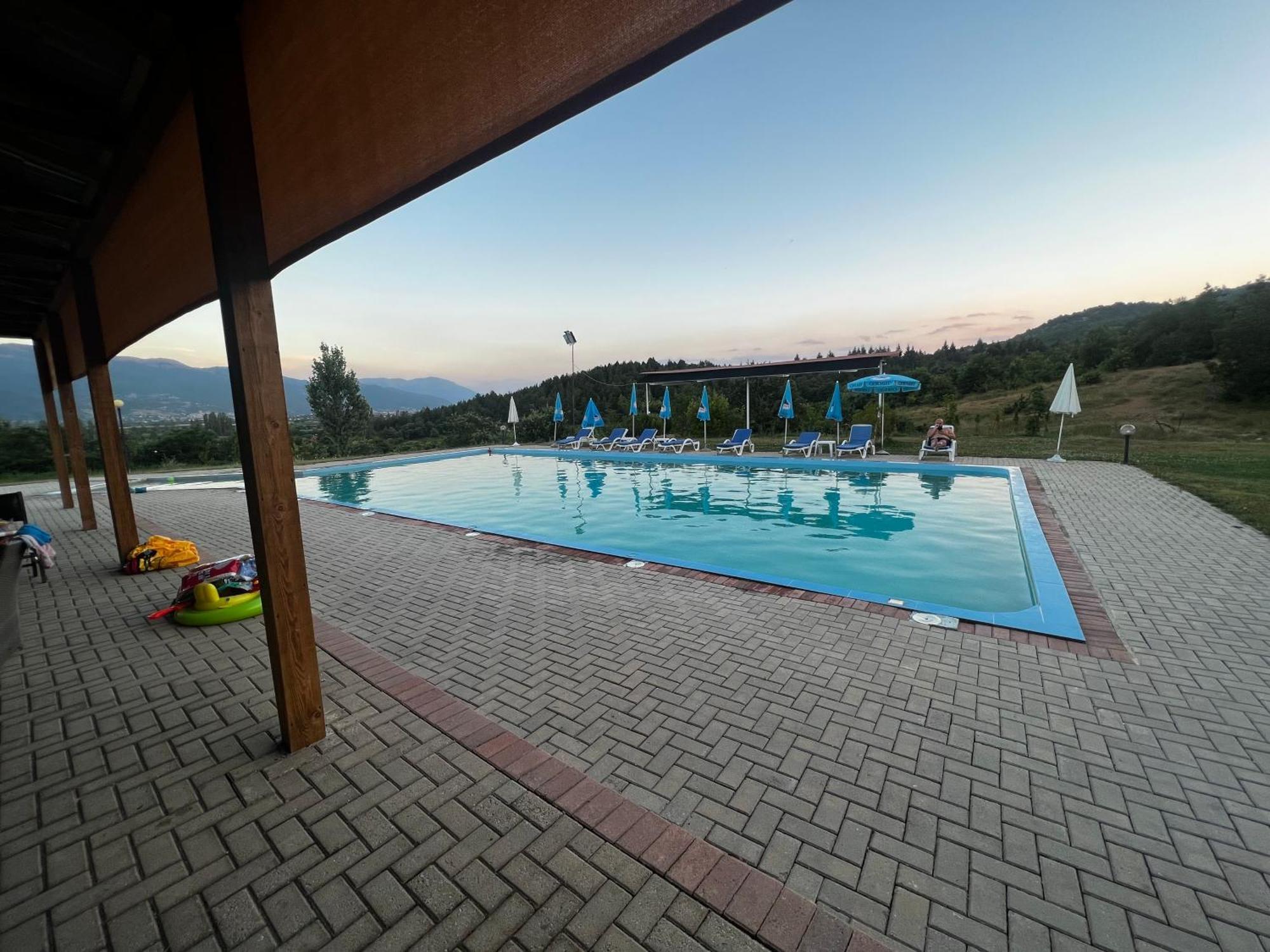 Complex Praga Hotel Gorno Lakocerej Exterior photo