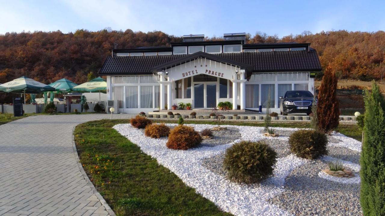 Complex Praga Hotel Gorno Lakocerej Exterior photo